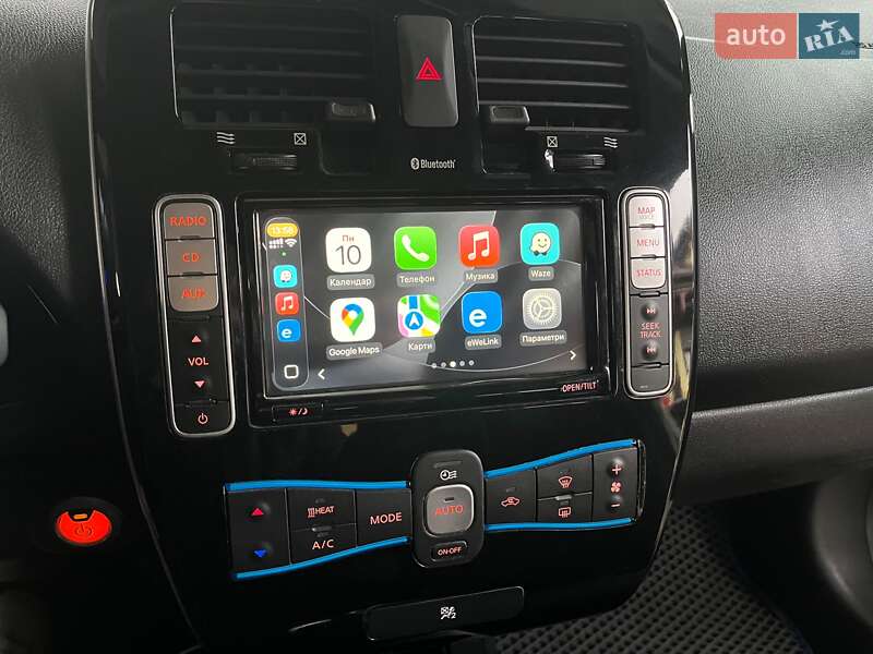 Хэтчбек Nissan Leaf 2016 в Киеве