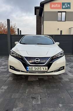 Хэтчбек Nissan Leaf 2019 в Днепре