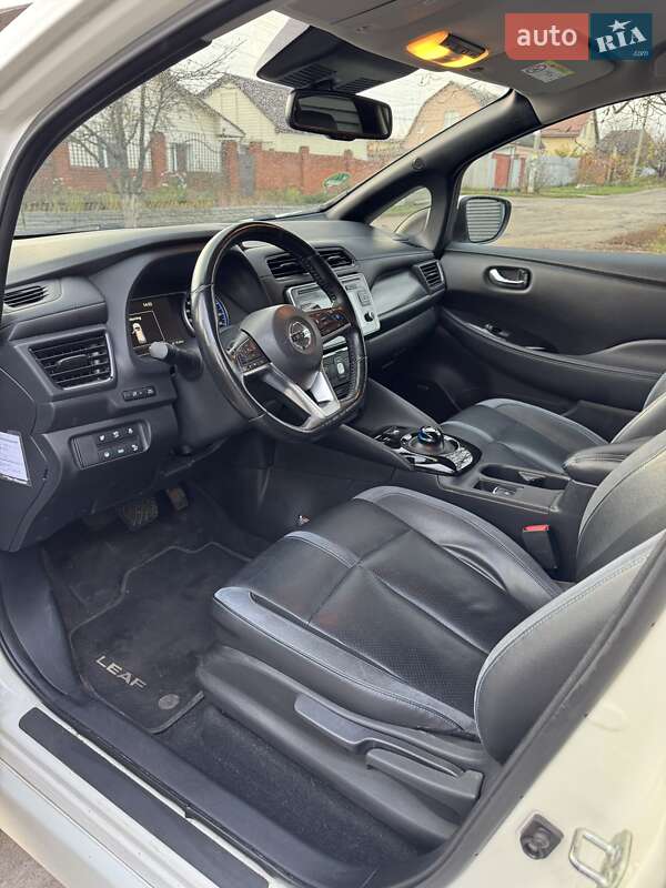 Хэтчбек Nissan Leaf 2019 в Днепре
