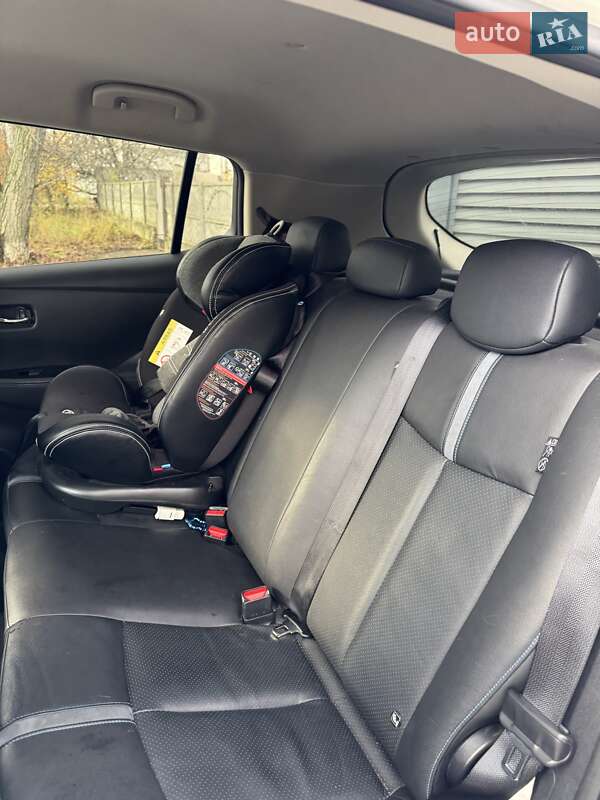 Хэтчбек Nissan Leaf 2019 в Днепре