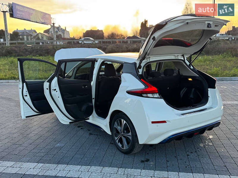 Хэтчбек Nissan Leaf 2018 в Львове