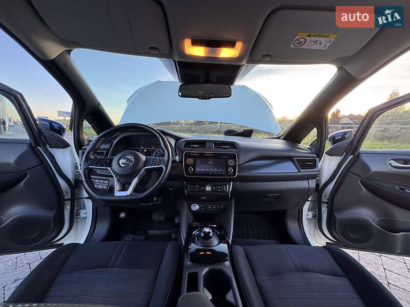 Хэтчбек Nissan Leaf 2018 в Львове
