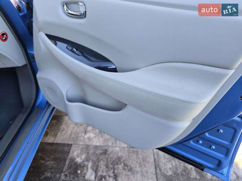 Хэтчбек Nissan Leaf 2011 в Ивано-Франковске фото 28 Хэтчбек Nissan Leaf 2011 в Ивано-Франковске