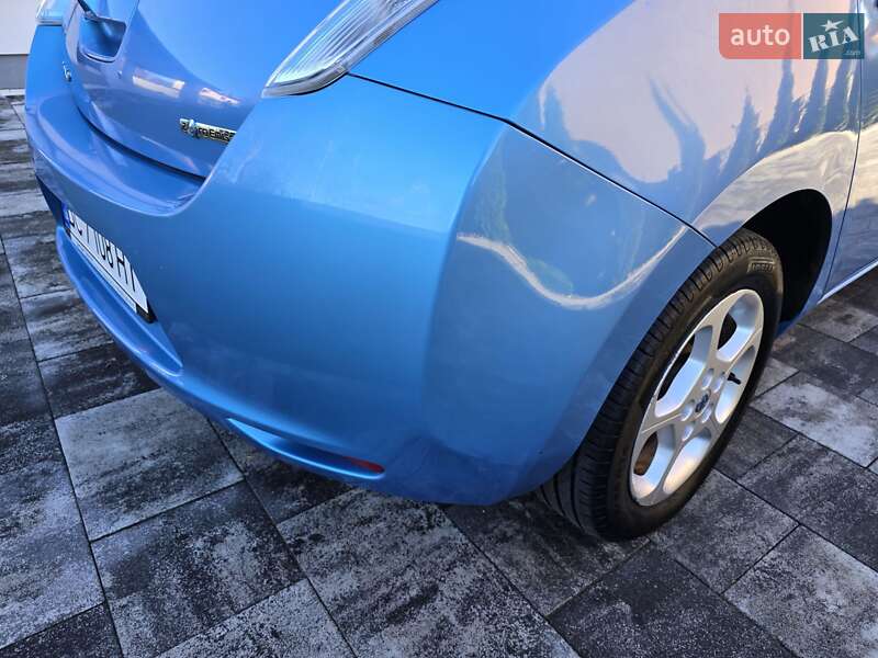 Хэтчбек Nissan Leaf 2011 в Ивано-Франковске фото 49 Хэтчбек Nissan Leaf 2011 в Ивано-Франковске