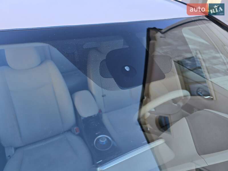 Хэтчбек Nissan Leaf 2011 в Ивано-Франковске фото 57 Хэтчбек Nissan Leaf 2011 в Ивано-Франковске