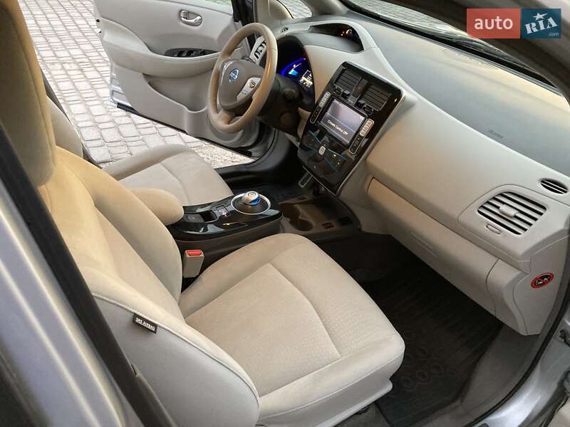Хэтчбек Nissan Leaf 2013 в Золочеве фото 11 Хэтчбек Nissan Leaf 2013 в Золочеве