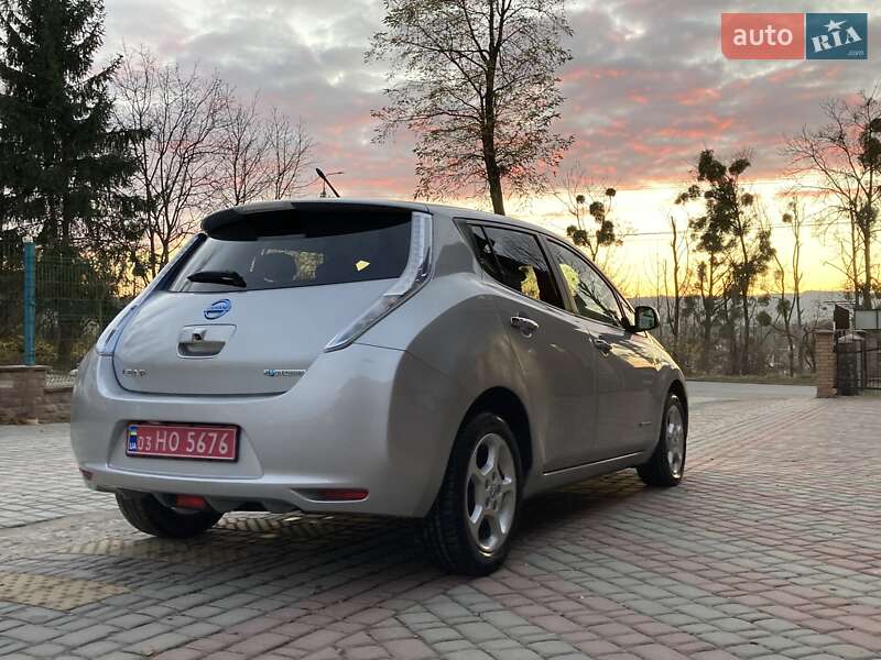 Хэтчбек Nissan Leaf 2013 в Золочеве фото 24 Хэтчбек Nissan Leaf 2013 в Золочеве