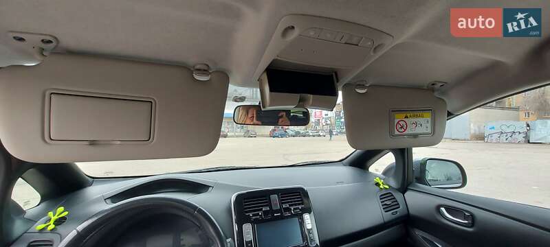 Хэтчбек Nissan Leaf 2015 в Кривом Роге фото 16 Хэтчбек Nissan Leaf 2015 в Кривом Роге