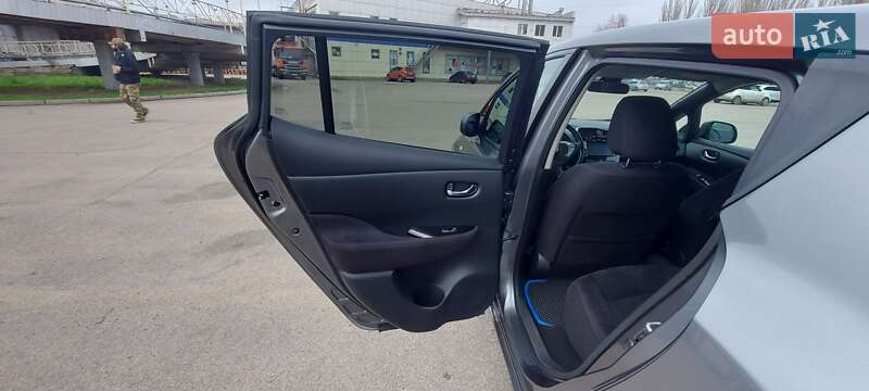 Хэтчбек Nissan Leaf 2015 в Кривом Роге фото 22 Хэтчбек Nissan Leaf 2015 в Кривом Роге