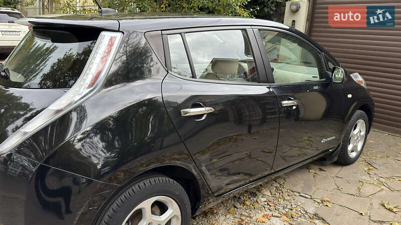 Хэтчбек Nissan Leaf 2011 в Одессе фото 5 Хэтчбек Nissan Leaf 2011 в Одессе