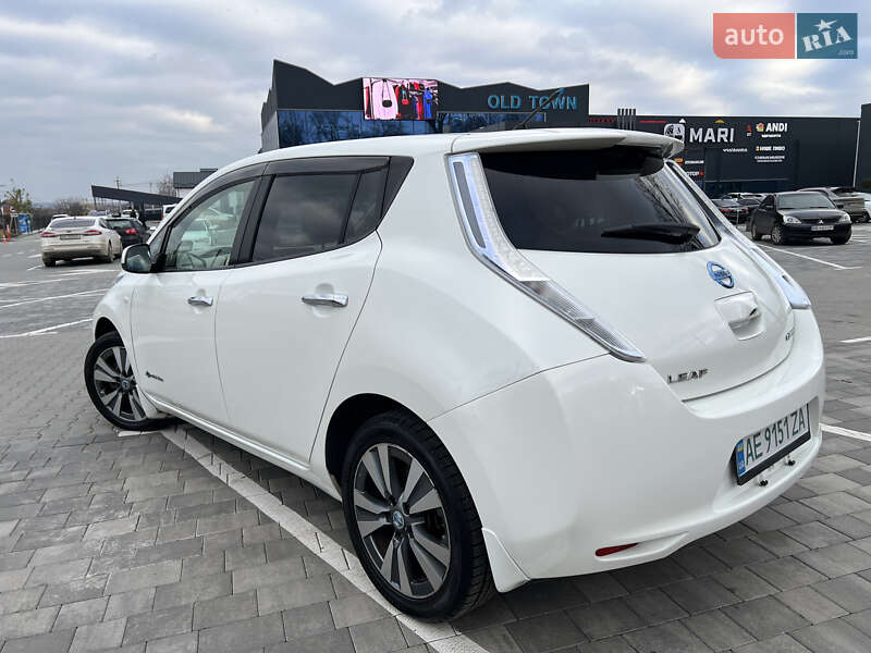 Хэтчбек Nissan Leaf 2013 в Виннице