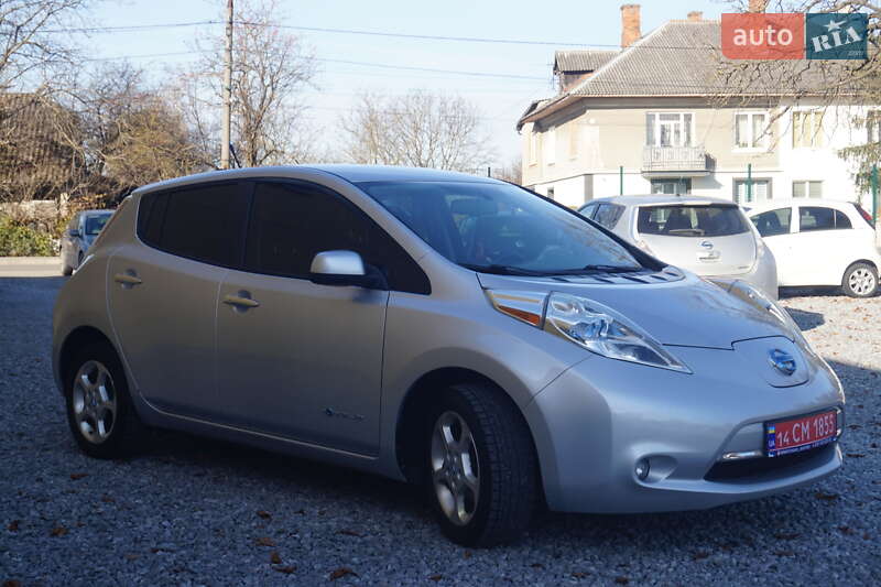 Хэтчбек Nissan Leaf 2013 в Самборе фото 5 Хэтчбек Nissan Leaf 2013 в Самборе