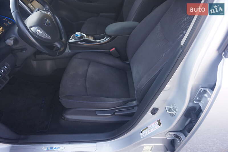 Хэтчбек Nissan Leaf 2013 в Самборе фото 26 Хэтчбек Nissan Leaf 2013 в Самборе