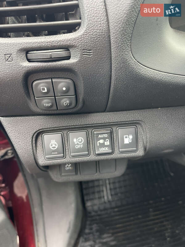 Хэтчбек Nissan Leaf 2016 в Харькове фото 13 Хэтчбек Nissan Leaf 2016 в Харькове