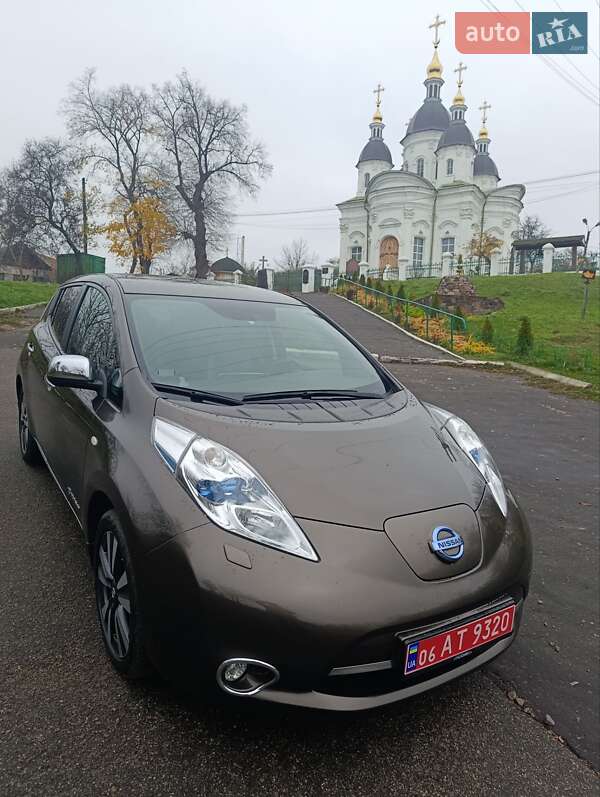 Хэтчбек Nissan Leaf 2016 в Киеве фото 6 Хэтчбек Nissan Leaf 2016 в Киеве