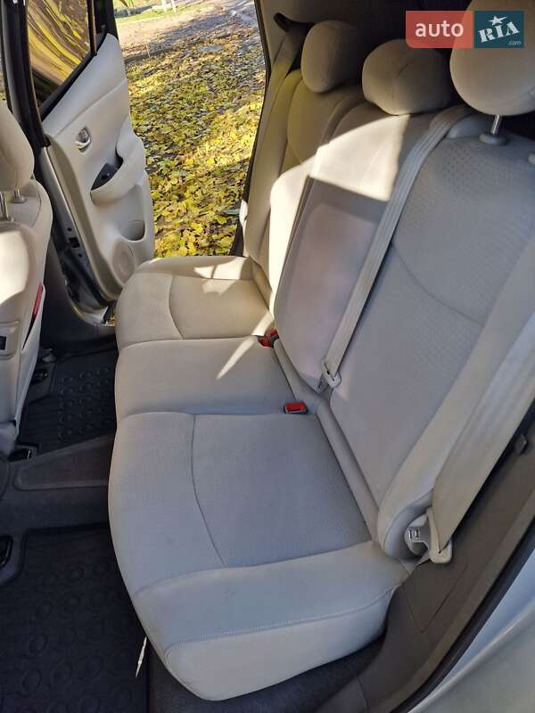 Хэтчбек Nissan Leaf 2012 в Одессе