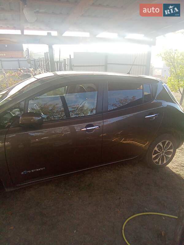 Хэтчбек Nissan Leaf 2017 в Кропивницком фото 5 Хэтчбек Nissan Leaf 2017 в Кропивницком