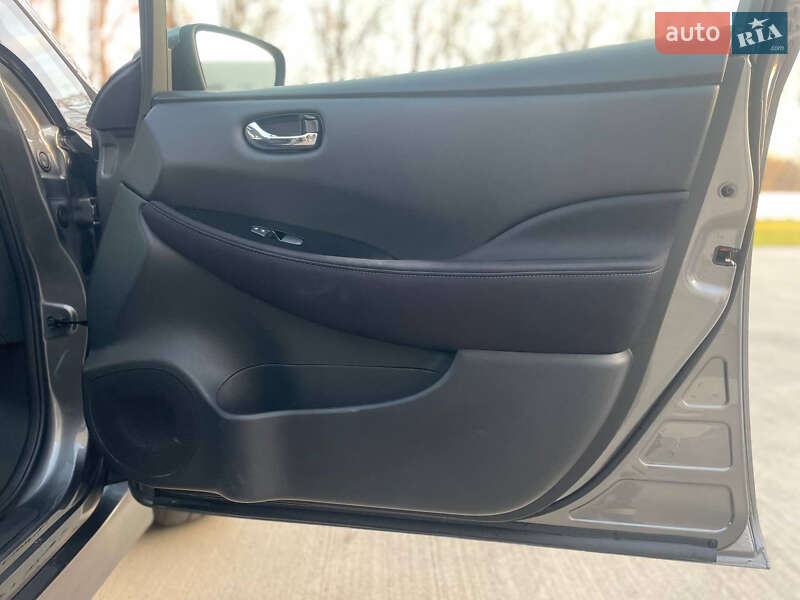 Хэтчбек Nissan Leaf 2020 в Луцке фото 22 Хэтчбек Nissan Leaf 2020 в Луцке