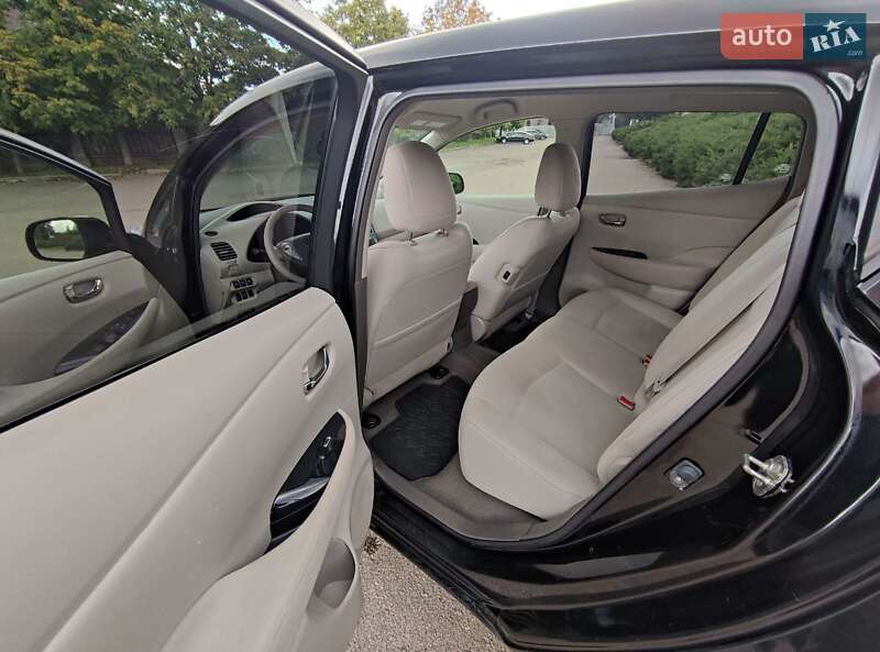 Хэтчбек Nissan Leaf 2012 в Умани фото 15 Хэтчбек Nissan Leaf 2012 в Умани