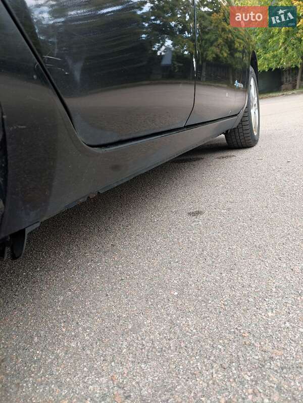 Хэтчбек Nissan Leaf 2012 в Умани фото 20 Хэтчбек Nissan Leaf 2012 в Умани