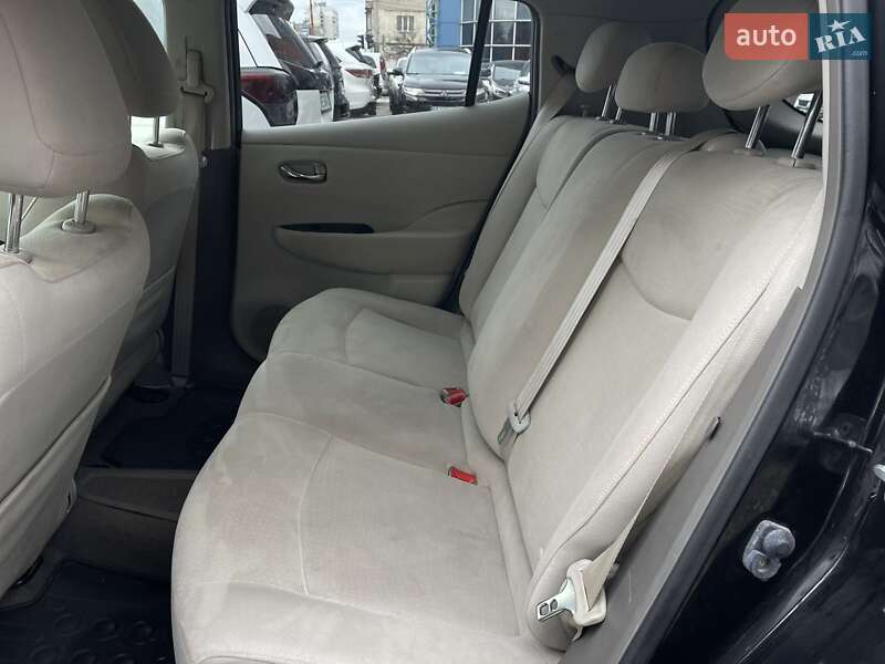 Хэтчбек Nissan Leaf 2012 в Днепре