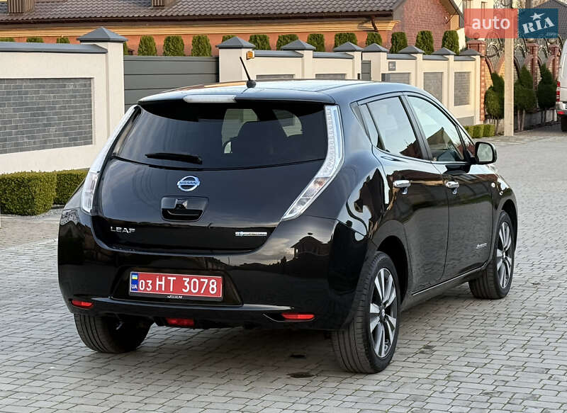 Хэтчбек Nissan Leaf 2015 в Ровно