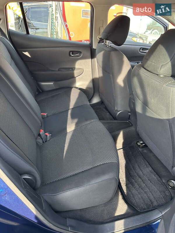 Хэтчбек Nissan Leaf 2017 в Киеве