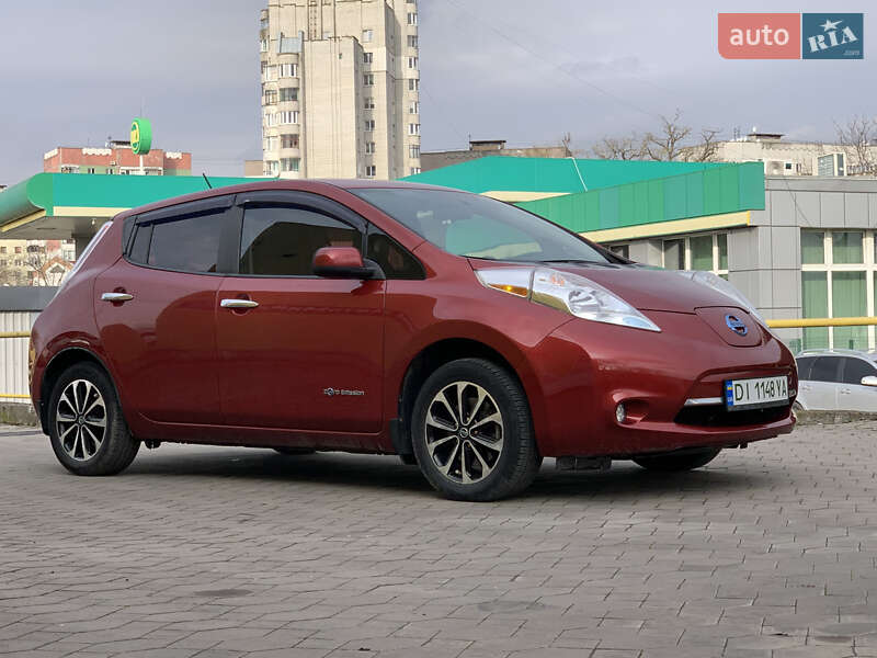 Хэтчбек Nissan Leaf 2015 в Львове фото Хэтчбек Nissan Leaf 2015 в Львове