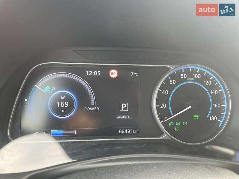 Хэтчбек Nissan Leaf 2020 в Кропивницком