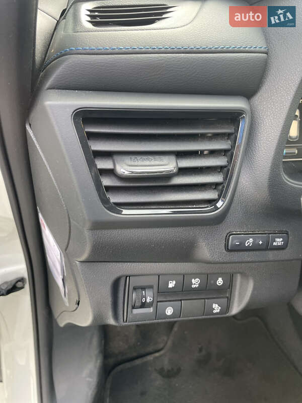 Хэтчбек Nissan Leaf 2020 в Кропивницком