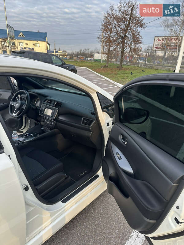 Хэтчбек Nissan Leaf 2018 в Житомире фото 15 Хэтчбек Nissan Leaf 2018 в Житомире