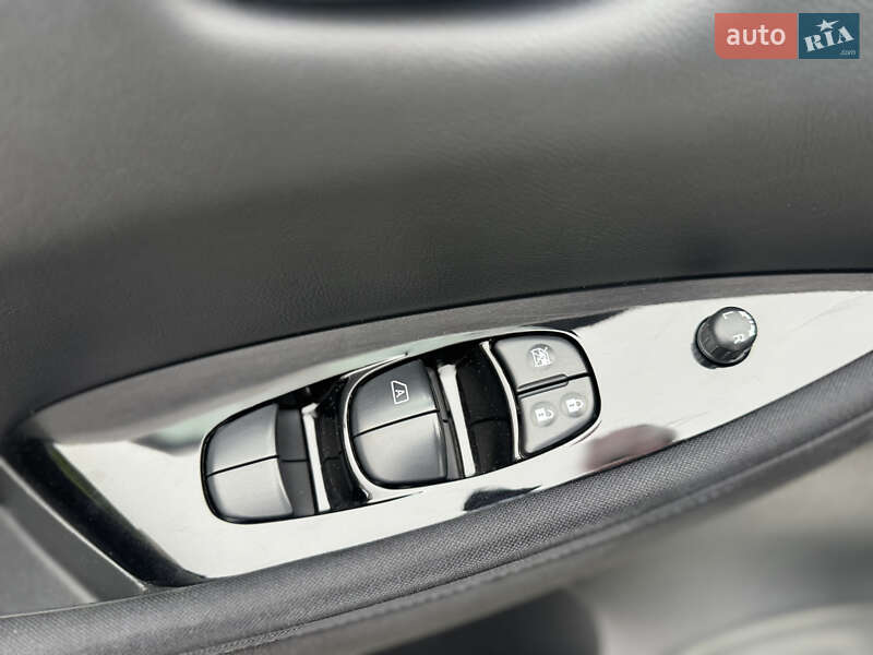 Хэтчбек Nissan Leaf 2018 в Луцке