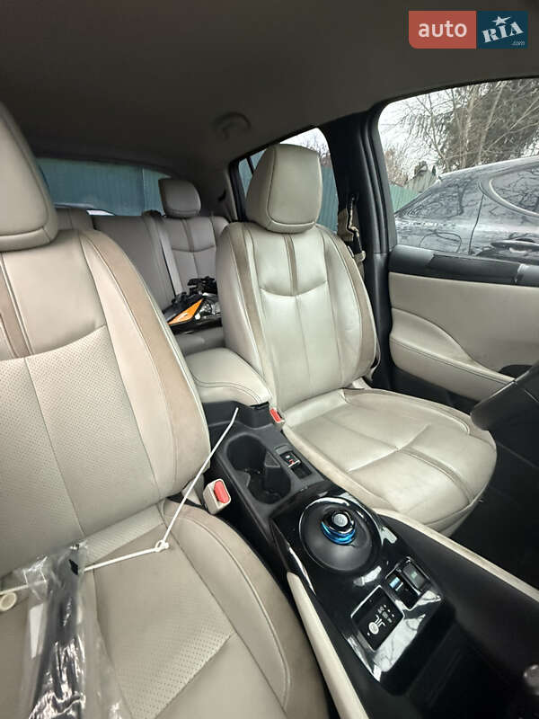 Хэтчбек Nissan Leaf 2018 в Киеве