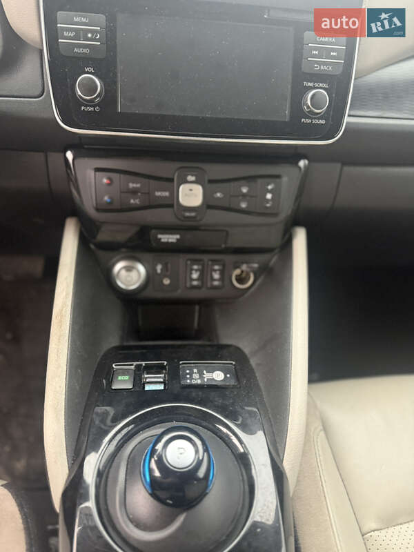 Хэтчбек Nissan Leaf 2018 в Киеве