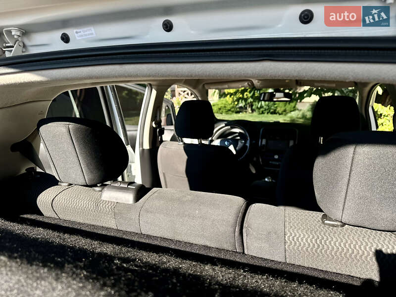 Хэтчбек Nissan Leaf 2014 в Виннице фото 15 Хэтчбек Nissan Leaf 2014 в Виннице