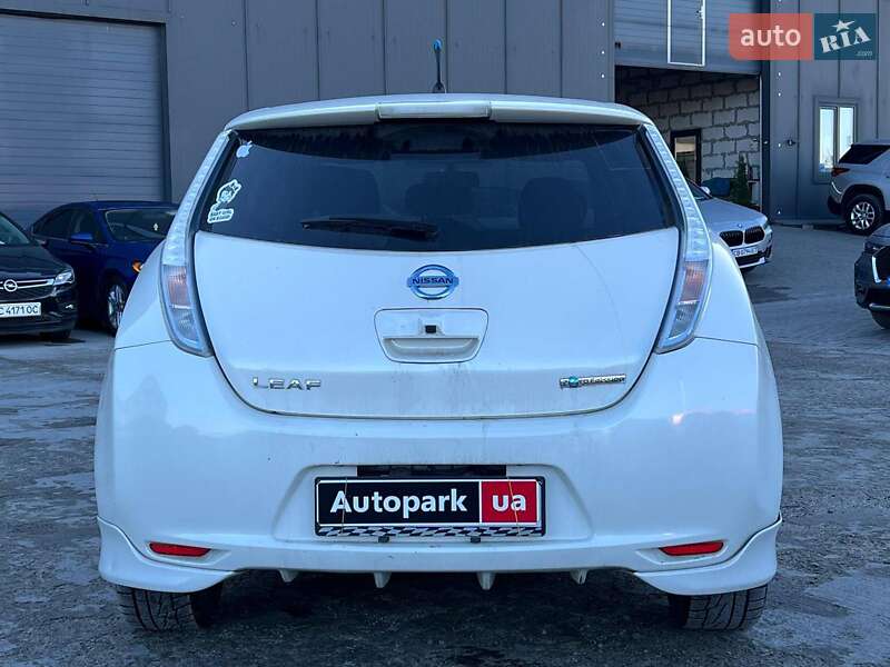 Хэтчбек Nissan Leaf 2014 в Львове