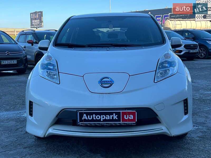 Хэтчбек Nissan Leaf 2014 в Львове