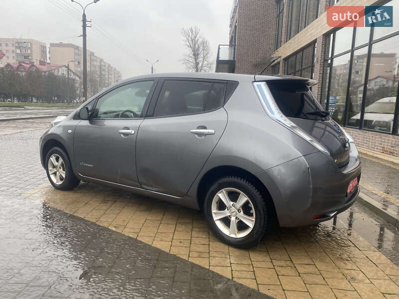 Хетчбек Nissan Leaf 2014 в Івано-Франківську