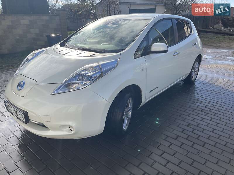 Хэтчбек Nissan Leaf 2012 в Луцке