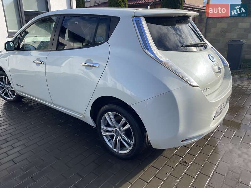 Хэтчбек Nissan Leaf 2012 в Луцке