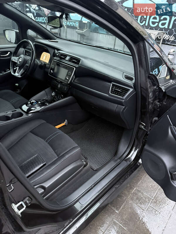 Хэтчбек Nissan Leaf 2018 в Ивано-Франковске