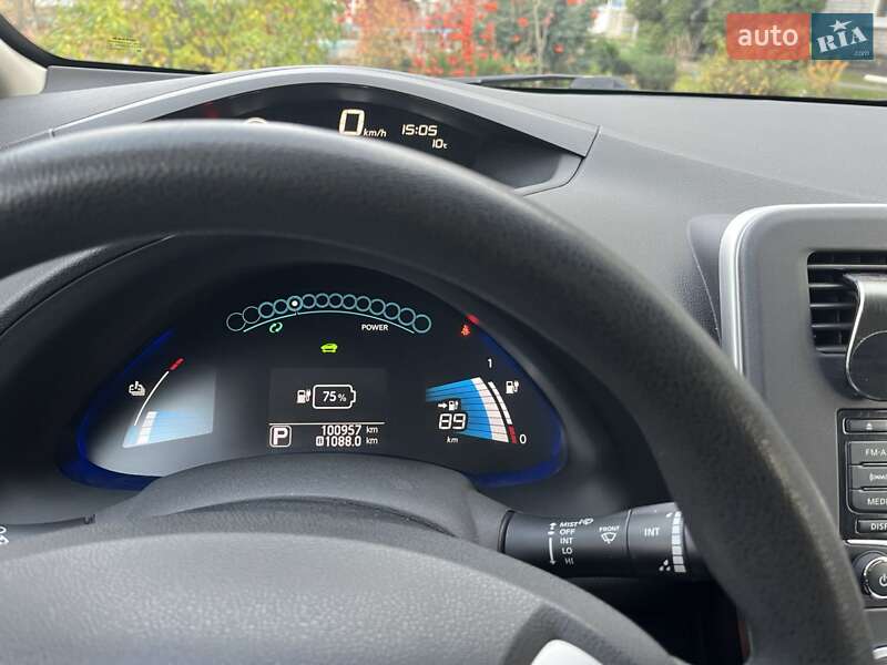 Хэтчбек Nissan Leaf 2017 в Днепре