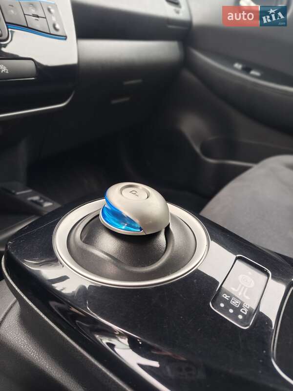 Хэтчбек Nissan Leaf 2013 в Луцке
