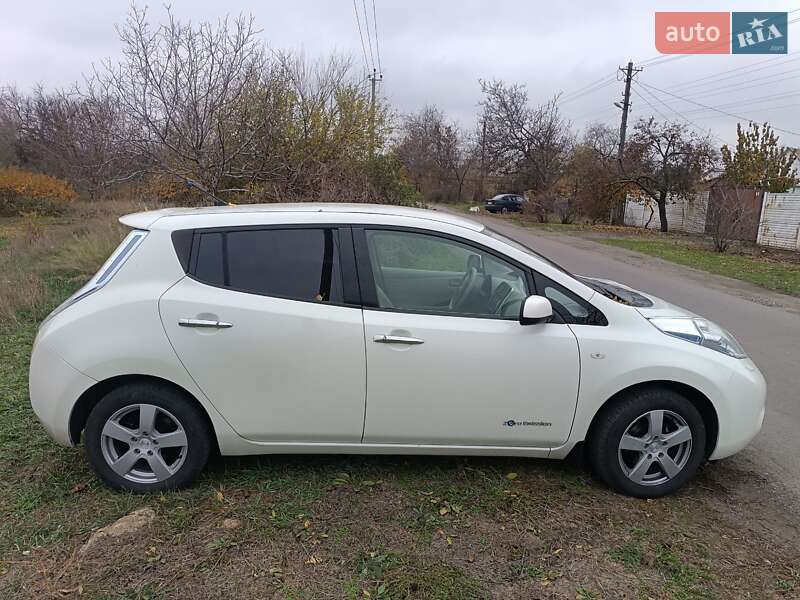 Хетчбек Nissan Leaf 2012 в Кривому Розі