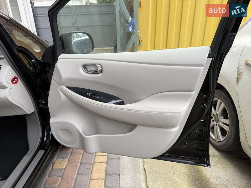 Хэтчбек Nissan Leaf 2012 в Умани фото 55 Хэтчбек Nissan Leaf 2012 в Умани