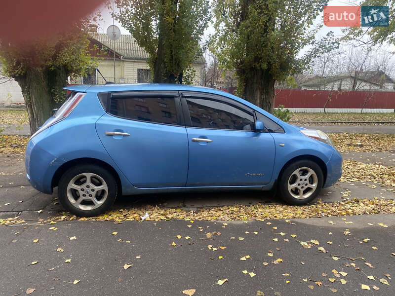 Хетчбек Nissan Leaf 2012 в Черкасах