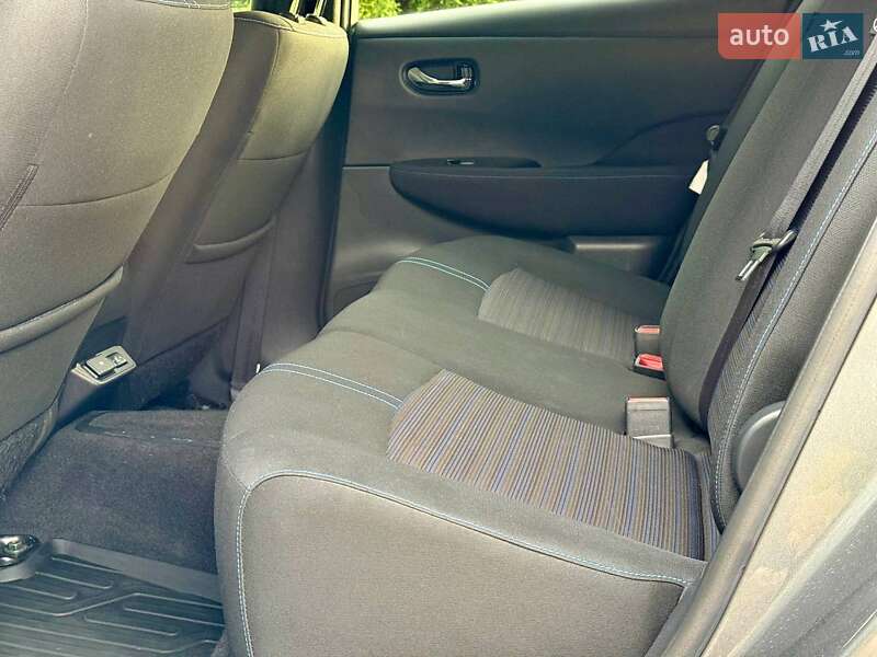 Хэтчбек Nissan Leaf 2021 в Самборе