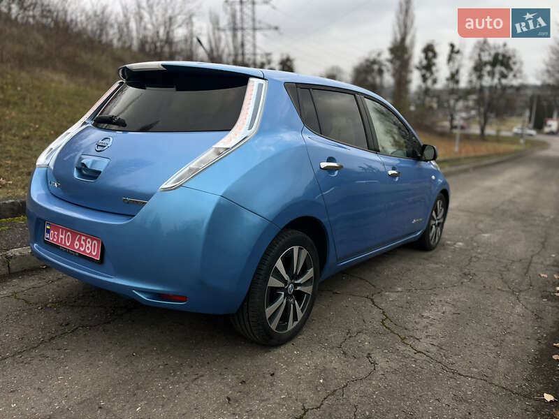 Хэтчбек Nissan Leaf 2014 в Ровно