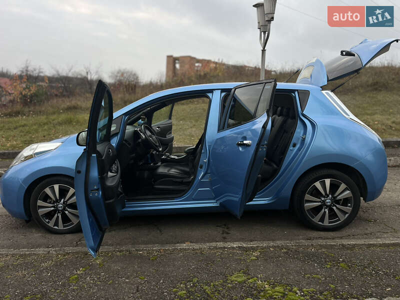 Хэтчбек Nissan Leaf 2014 в Ровно