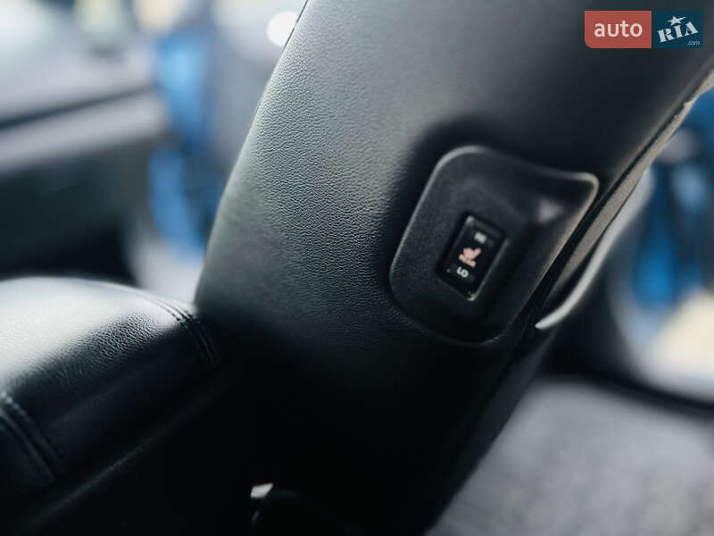 Хэтчбек Nissan Leaf 2014 в Ровно